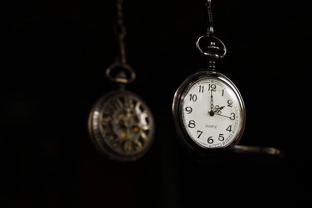 timepiece-460232_640
