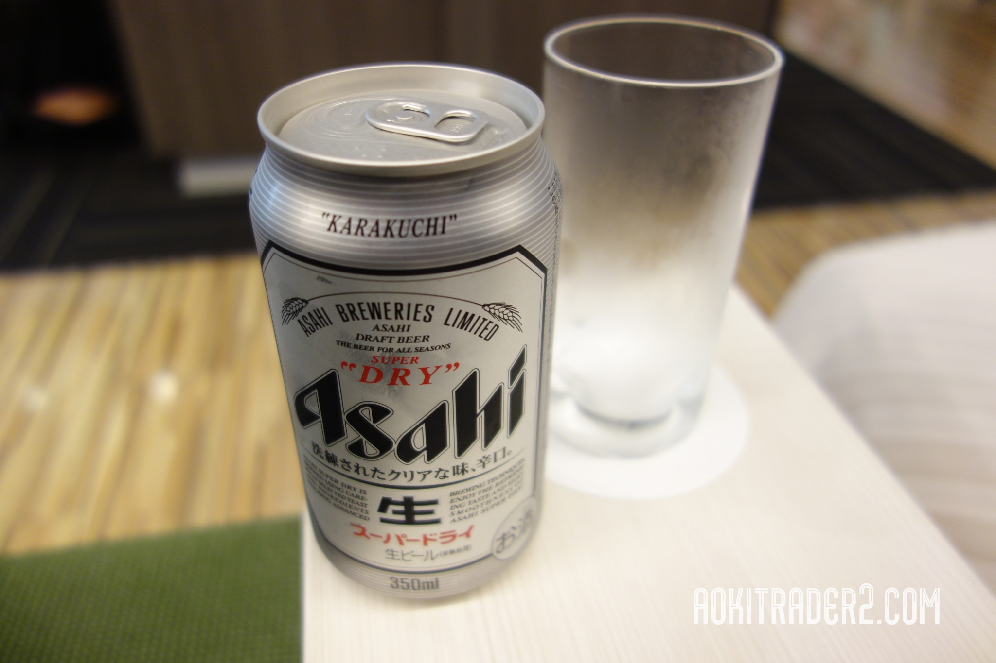 成田空港　カードラウンジ　ビール
